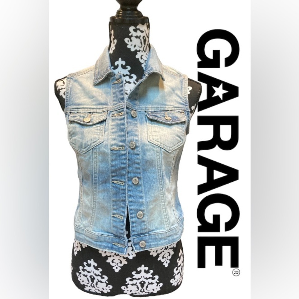 Garage Denim Vest NWT Women's Size XS –‎ Button Down Sleeveless Jacket